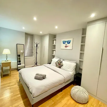 Stylish 1Br, 15 Mins To Buckingham Palace, Central London Exterior photo