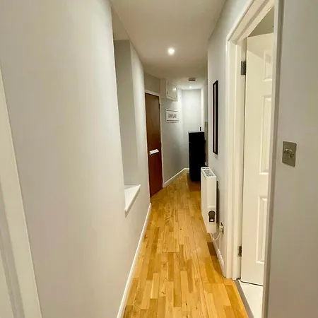 Stylish 1Br, 15 Mins To Buckingham Palace, Central London Exterior photo